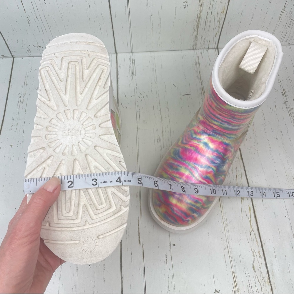 UGG Classic Clear Mini Pixelate Boots - Picture 15 of 16